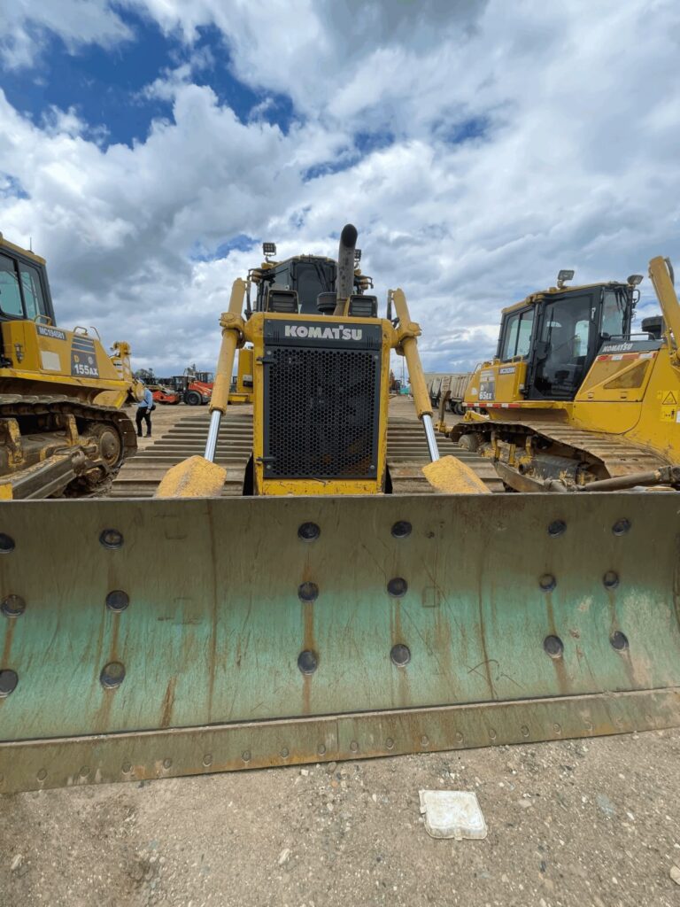 BULLDOZER KOMATSU D65