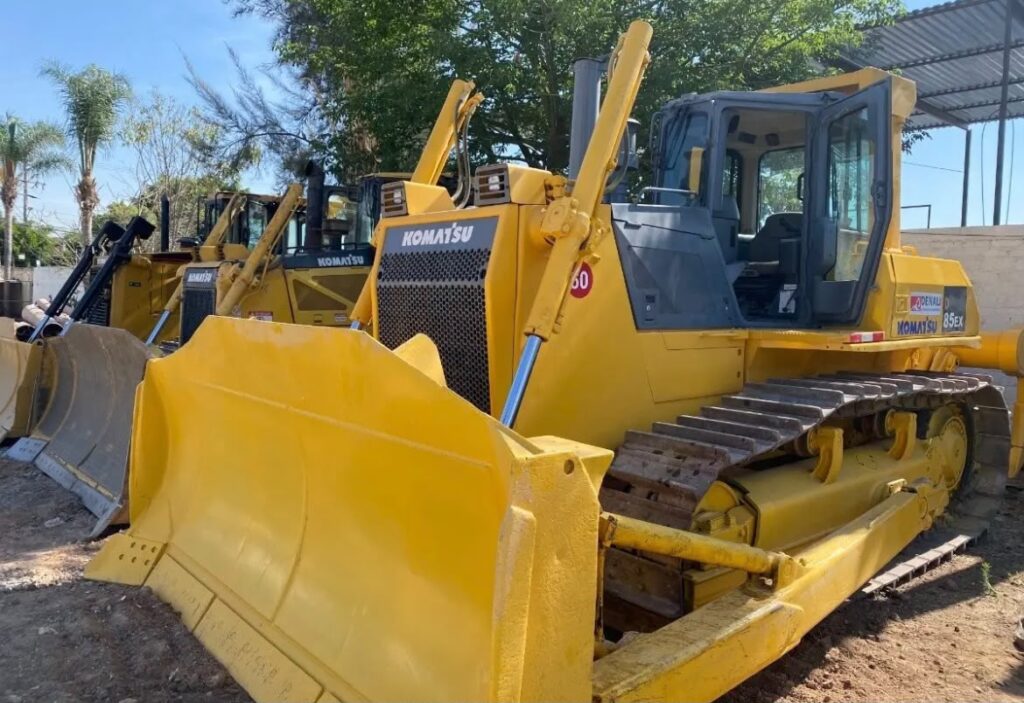 Bulldozer Komatsu D85