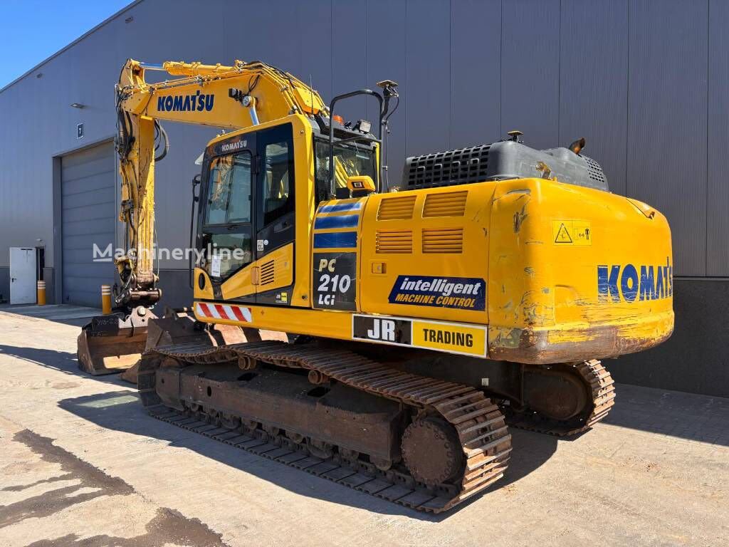 EXCAVADORA PC210LCi-11